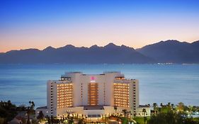 Akra Hotel